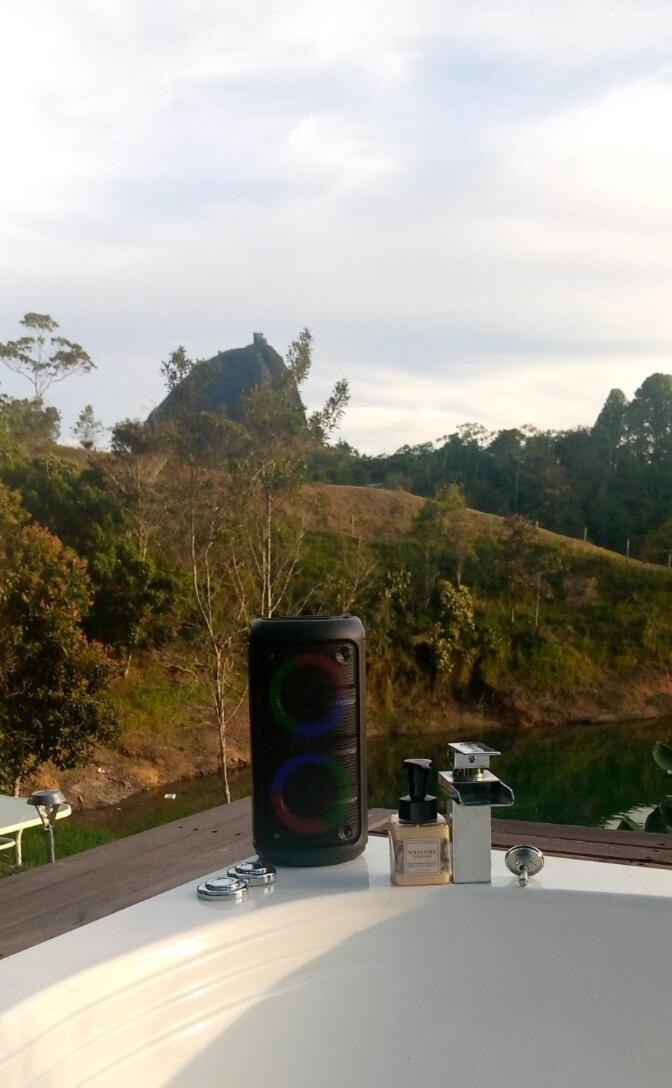 Cabana Privada Sin Prisa "Not Rush" Preciosa! Con Jacuzzi, Vista Y Acceso Directo Al Embalse, Vista A La Piedra , Deporte Acuatico Paddle Board And Breakfast Incluidos ! Imperdible Guatapé 外观 照片